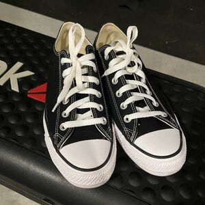 CONVERSE ALLSTAR Black and White Low-Top Sneakers